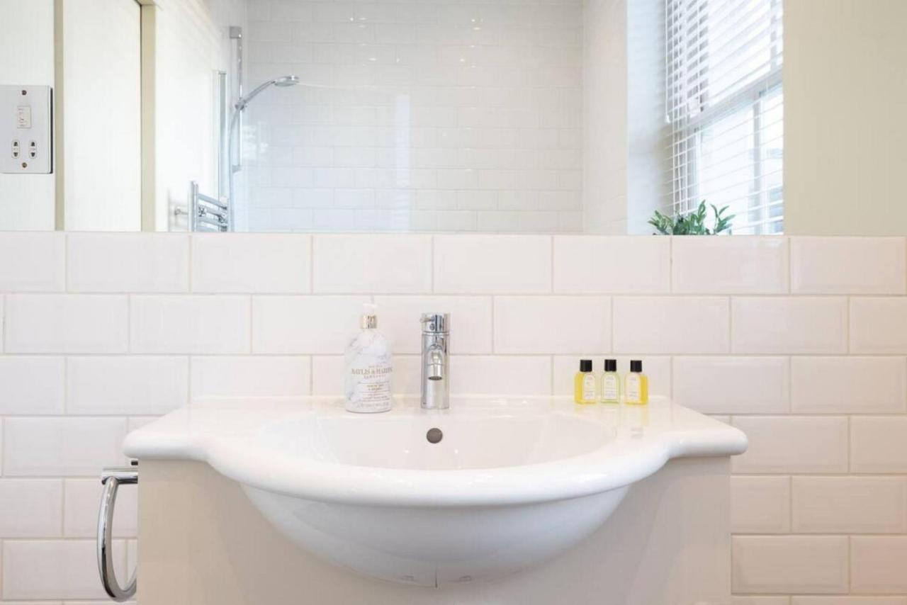 Fabulous Notting Hill Spacious Studio Apartment London Eksteriør billede